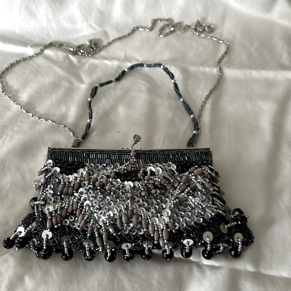 Beaded clutch